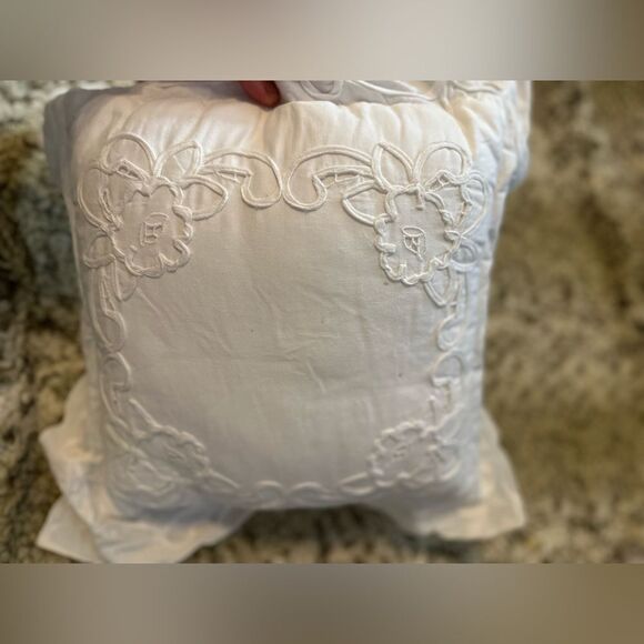 Imperial Embroidered set of 4 White Decorative Throw Pillows - Picture 6 of 15